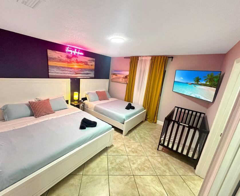 Escape Gameroom, Bar, Bbq, Spacious,King Bed, All Luxury Mattresses, Near Beach, 6 Blocks Away From Bars, Nite Clubs, Res, Shops Miami Exterior photo